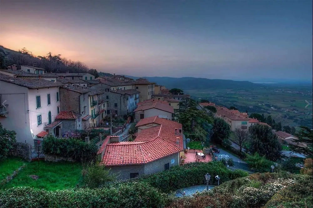Casa Kita Guest House Cortona Italy