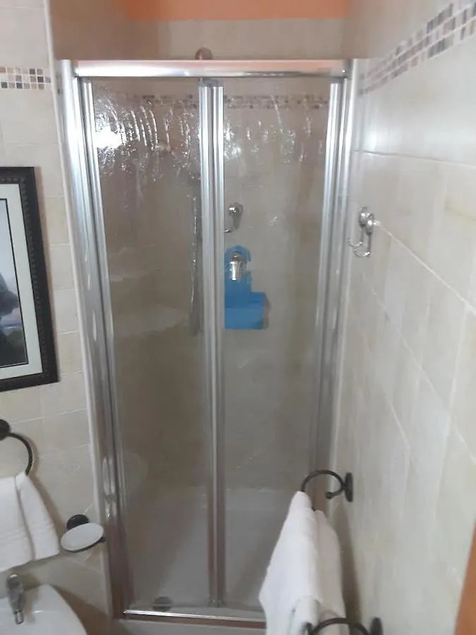 בית הארחה מלון קורטונה Casa Kita