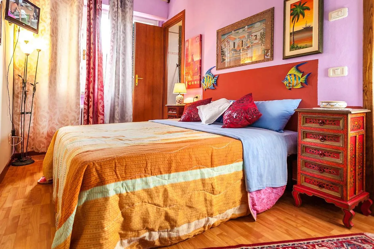 בית הארחה מלון קורטונה Casa Kita